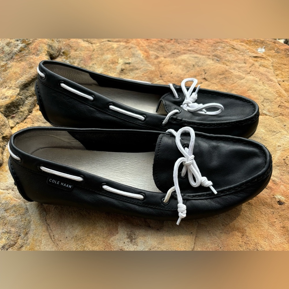 Cole Haan Women’s Size 9B Black Leather Loafer